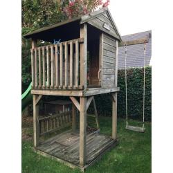Houten speelhuisje