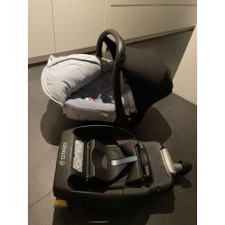 Maxi cosi incl. winterhoes met 2x easyfix voor 2 auto’s