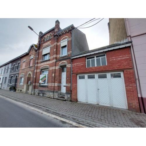 BERTRIX : Ruim karaktervol huis, 2 garages, tuin – VAS1474