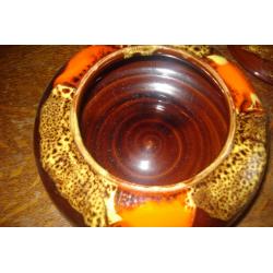 vintage pot met deksel 'handmade'