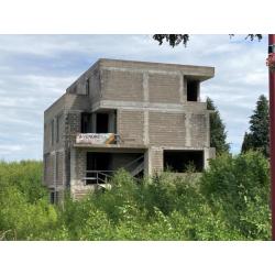 BERTRIX : terrein (39a52ca) met open ruwbouw – VAS1423