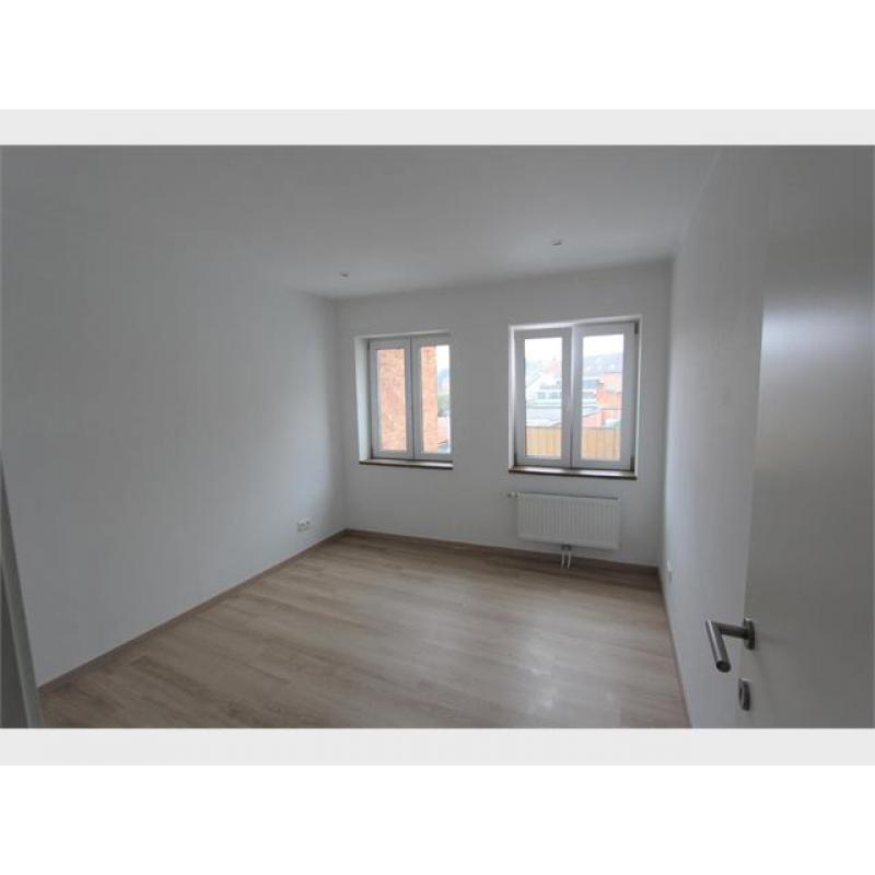 Huis te huur (2 slpks) met rustige koer