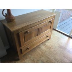 Eikenhouten tv kast