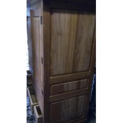 hoge teakhouten kast