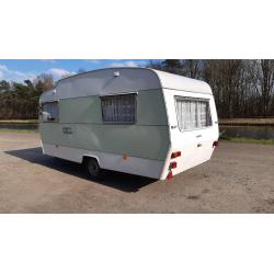 Oldtimer Rover TC 2000   caravan Sprite Musketeer jaren 70'