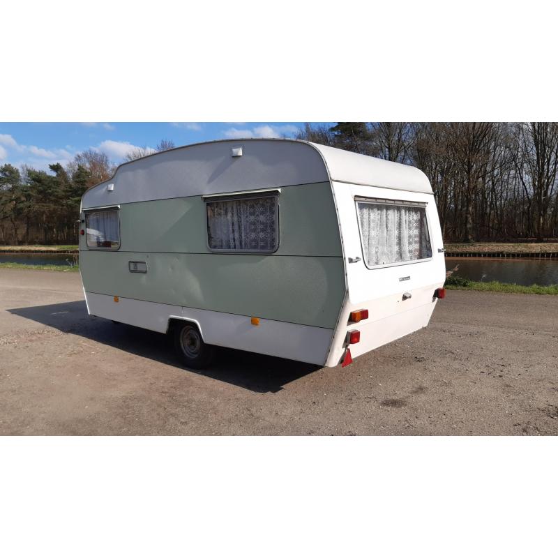 Oldtimer Rover TC 2000   caravan Sprite Musketeer jaren 70'