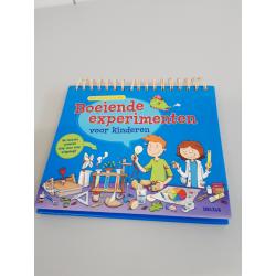 codeerboek en experimentenboek voor kinderen