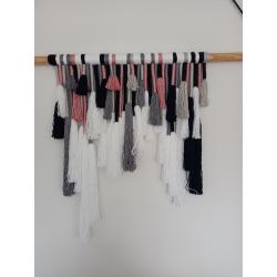 HANDGEMAAKTE TASSEL