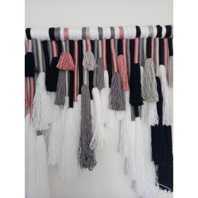 HANDGEMAAKTE TASSEL