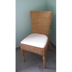 Stoelen in riet
