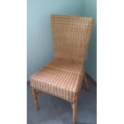 Stoelen in riet