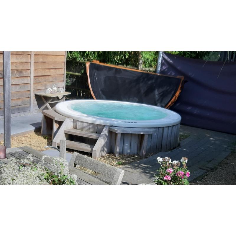 Spa met overloop