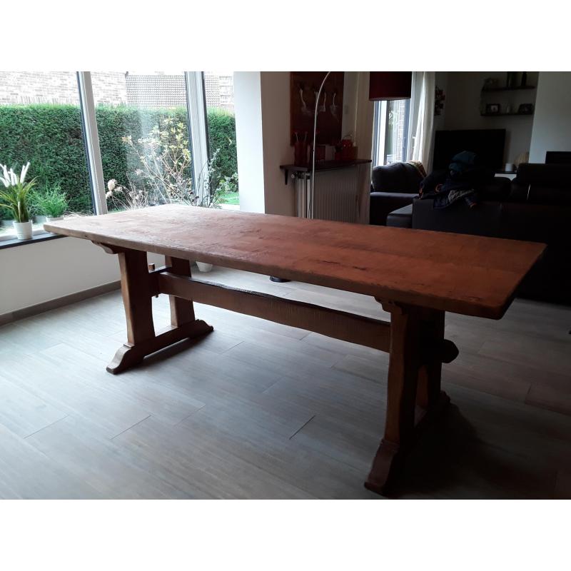 Schitterende unieke eettafel, kloosterstijl
