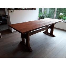 Schitterende unieke eettafel, kloosterstijl