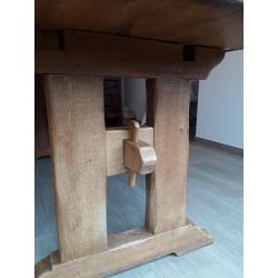 Schitterende unieke eettafel, kloosterstijl