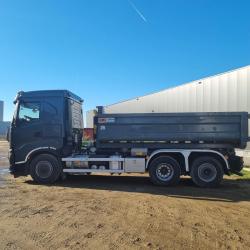 Vrachtwagen Iveco x-way