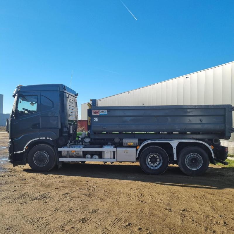 Vrachtwagen Iveco x-way