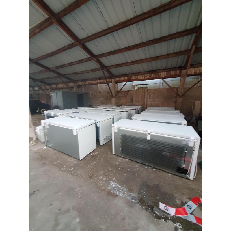 LOT VAN 16 DIEPVRIEZERS 465L