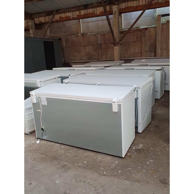 LOT VAN 16 DIEPVRIEZERS 465L