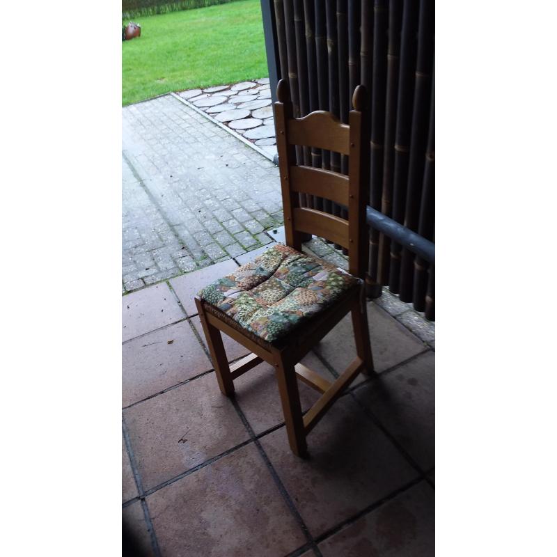 6 eiken massief eetkamerstoelen