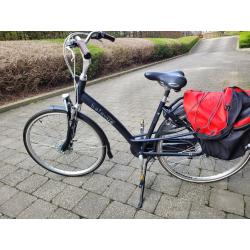 DAMESFIETS BATAVUS BOLERO MAAT 48