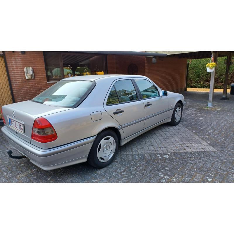 Te Koop Mercedes C180