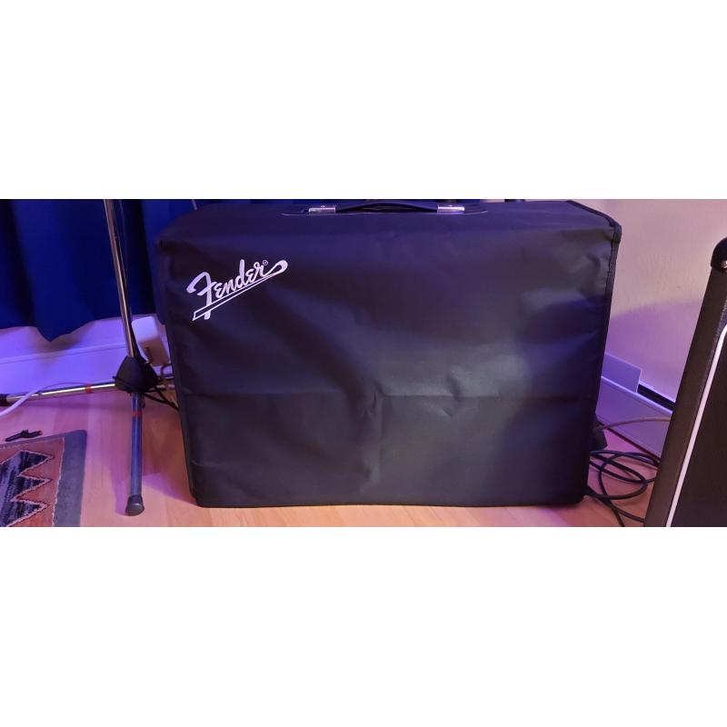Fender 68 Custom Vibrolux Reverb 35 W 2x10
