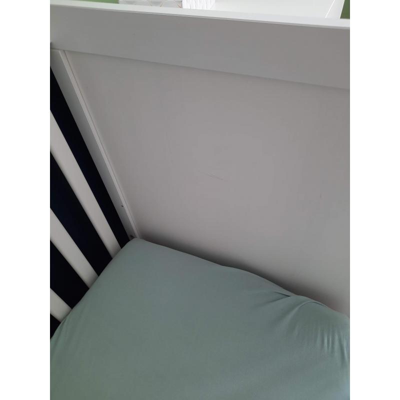 Babybedje en matras (60x120) ikea