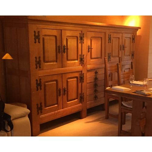 massief eiken wandmeubel - ook te gebruiken als bureau/bibliotheekkast