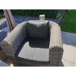 Longeset van wicker en aluminium. Memphis v garden collection