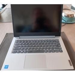 Lenovo laptop met QWERTY-toetsenbord