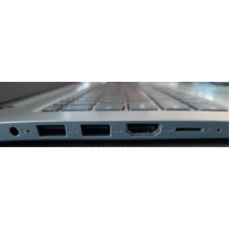 Lenovo laptop met QWERTY-toetsenbord