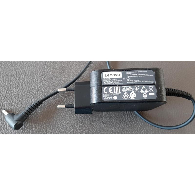 Lenovo laptop met QWERTY-toetsenbord