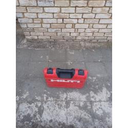 schroefmachine Hilti met schroefmagazijn