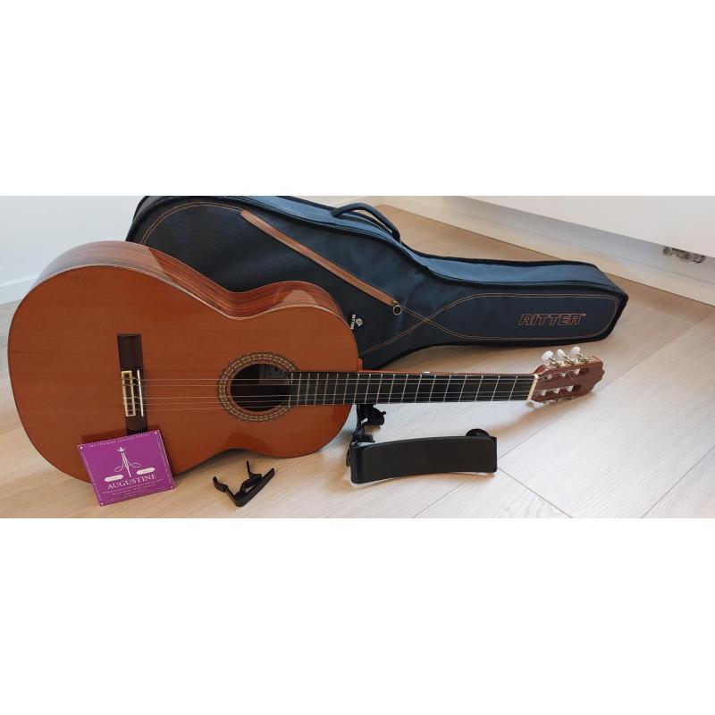klassieke gitaar Cuenca en toebehoren