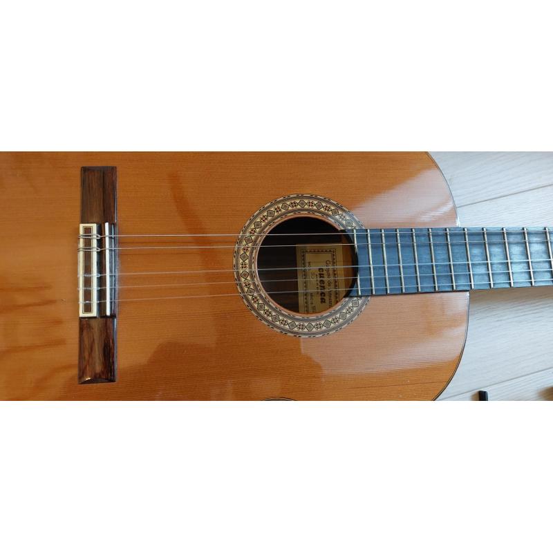 klassieke gitaar Cuenca en toebehoren
