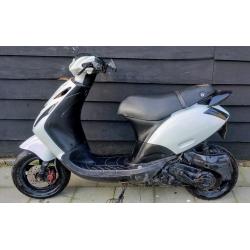 Piaggio zip c25