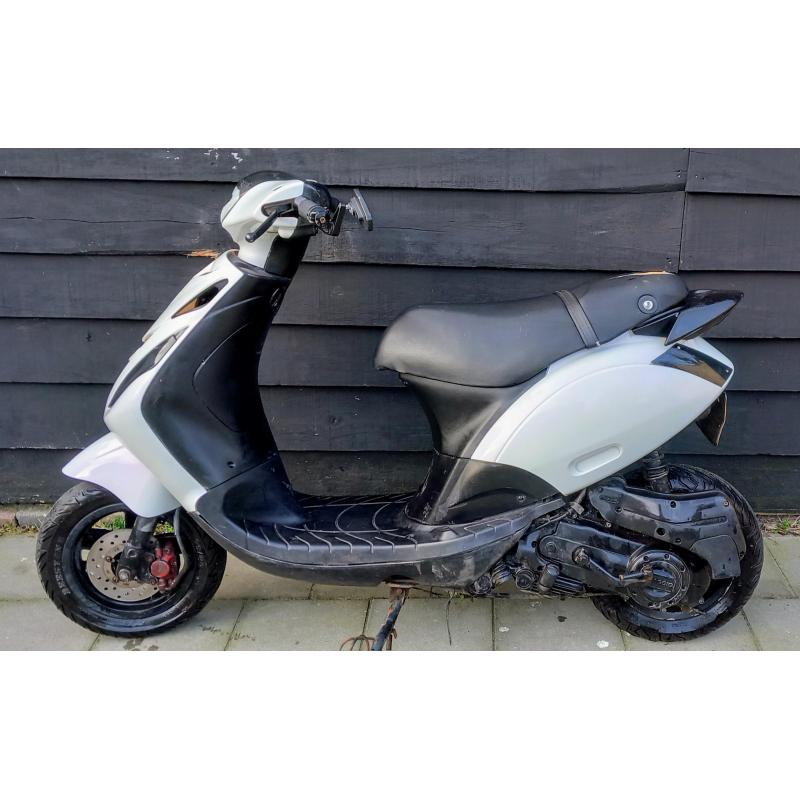 Piaggio zip c25
