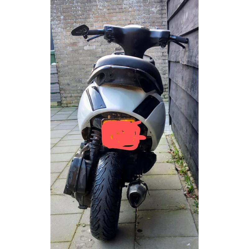 Piaggio zip c25