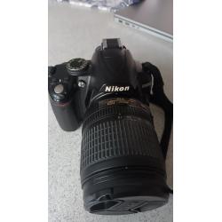 Nikon D3000  AF-S Nikkor 18-105mm