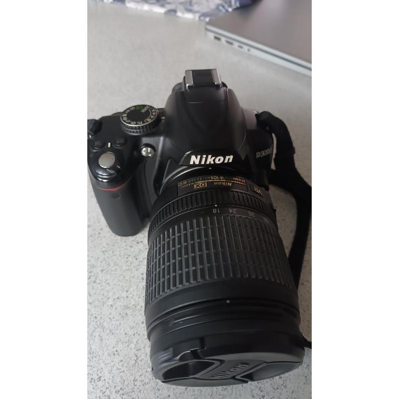 Nikon D3000  AF-S Nikkor 18-105mm