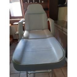 Behandelstoel/massagetafel met verstelbaar rug-en voetendeel