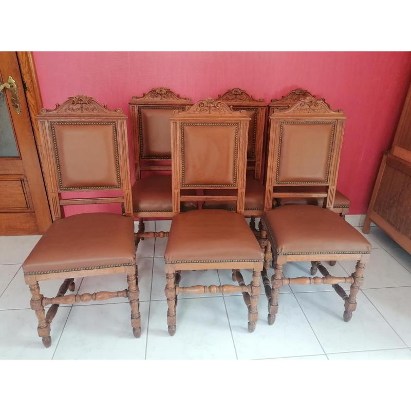 6 bruine antieke stoelen met leder