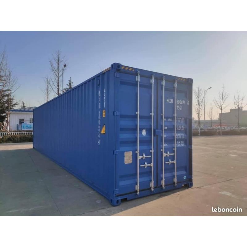 Gebruikte en nieuwe zeecontainers