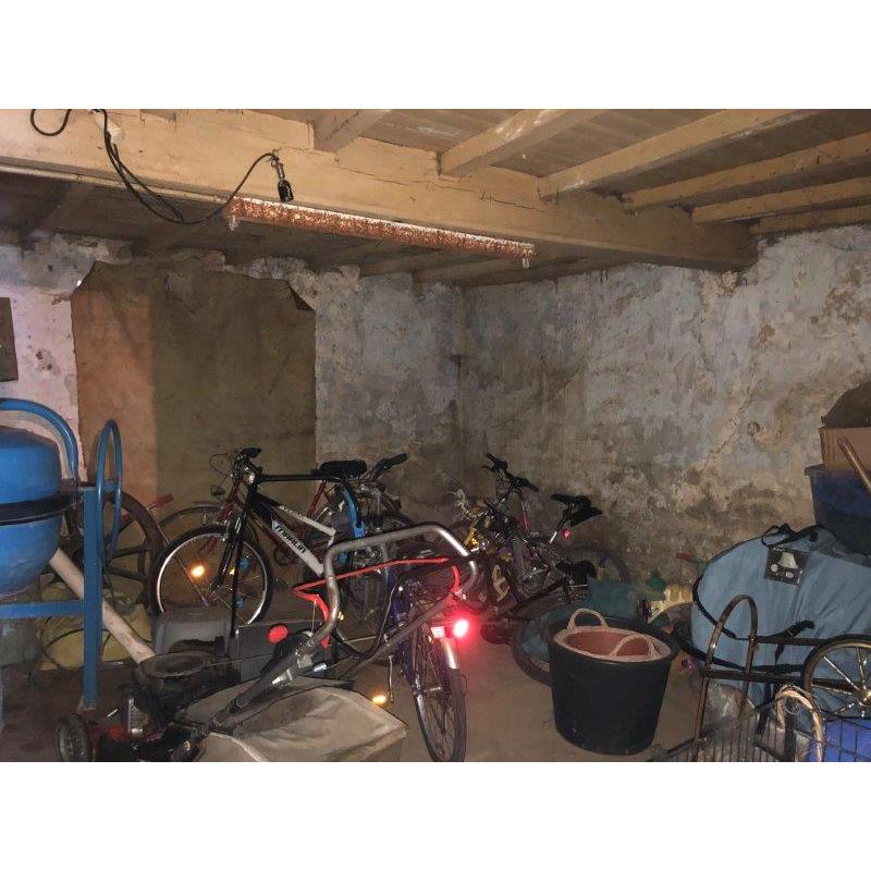 JODENVILLE (Vaux-sur-Sûre): landelijk gebouw op 11a51ca – VVSS002
