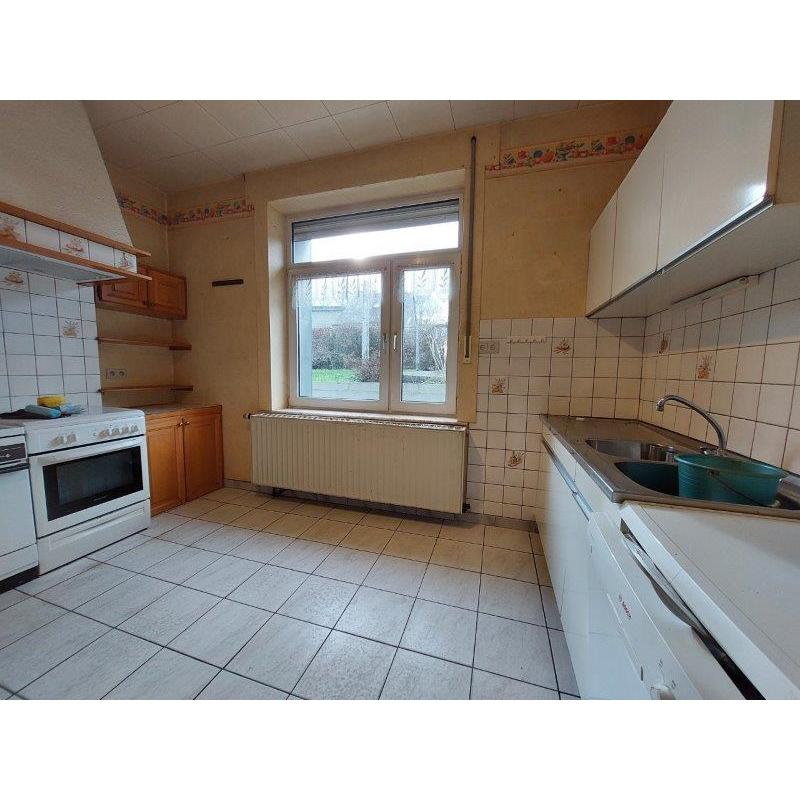 BERTRIX : Ruim karaktervol huis, 2 garages, tuin – VAS1474