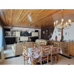 BERTRIX: Mooie woning met atelier, 2 garages, terras, parking - VAS1455