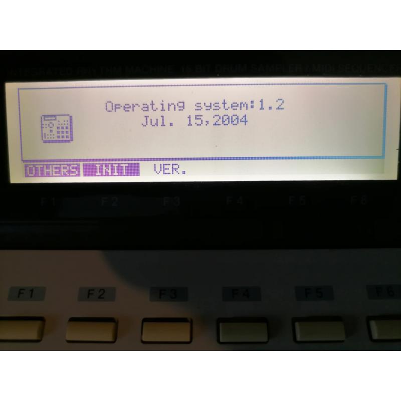 Akai MPC2000XL Sampler/Sequencer