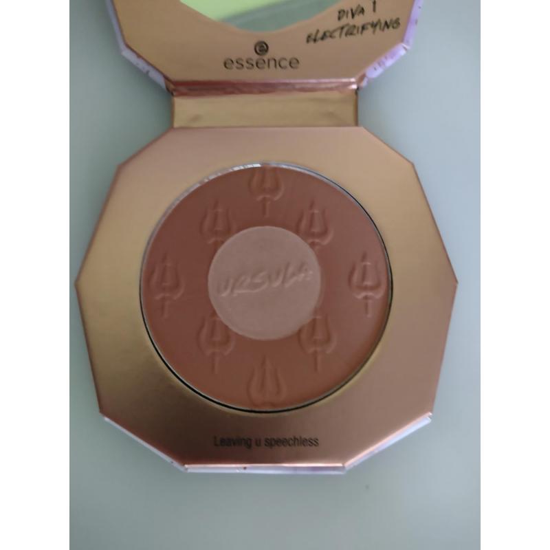 Essence - Disney Villain blush - Ursula