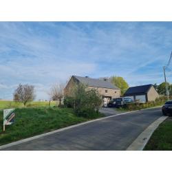LORCY (St-Hubert) : Geheel van bouw- en landbouwgronden ( 2ha) – VAS1419B